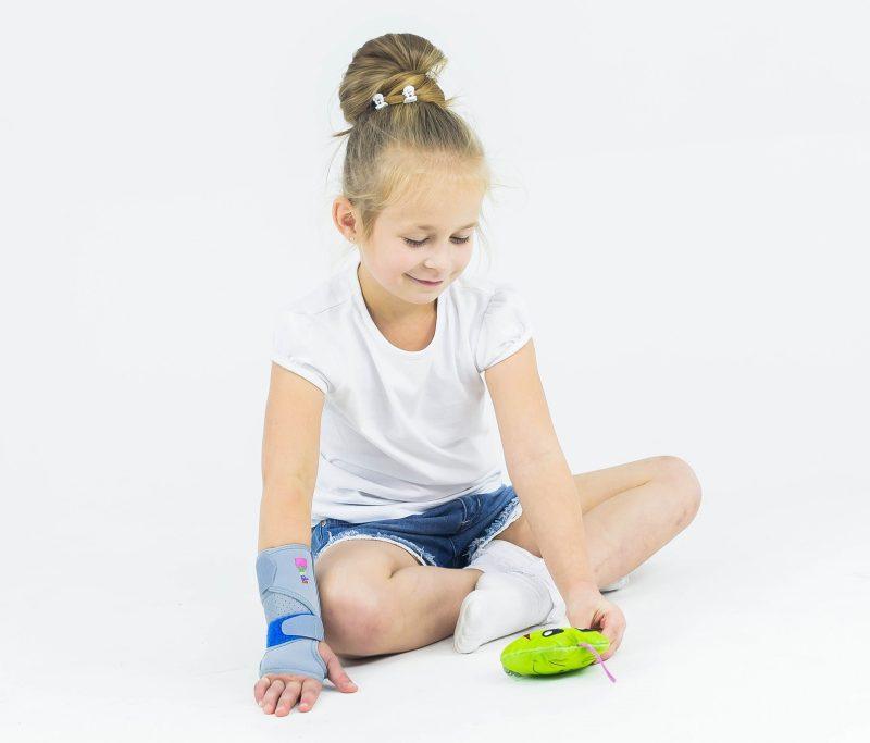 REH4MAT EB-N-01 - Dziecięca orteza stabilizująca nadgarstek